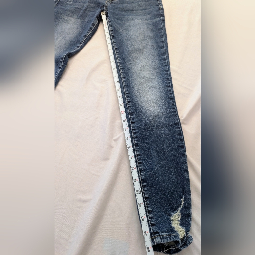 Kancan Distressed Skinny Jeans - Picture 7 of 7